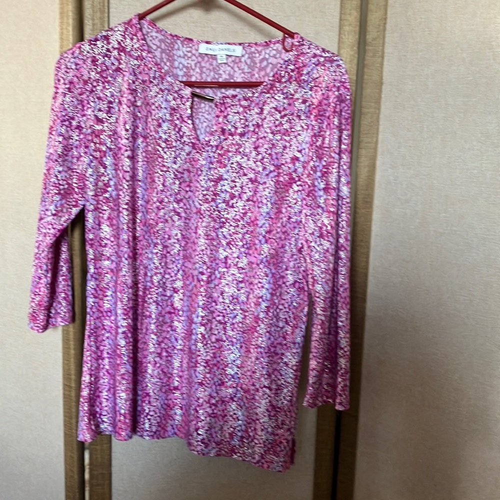 FINAL MARKDOWN Emily Daniels Pink & White Graphic 3/4 Sleeve Blouse petite small